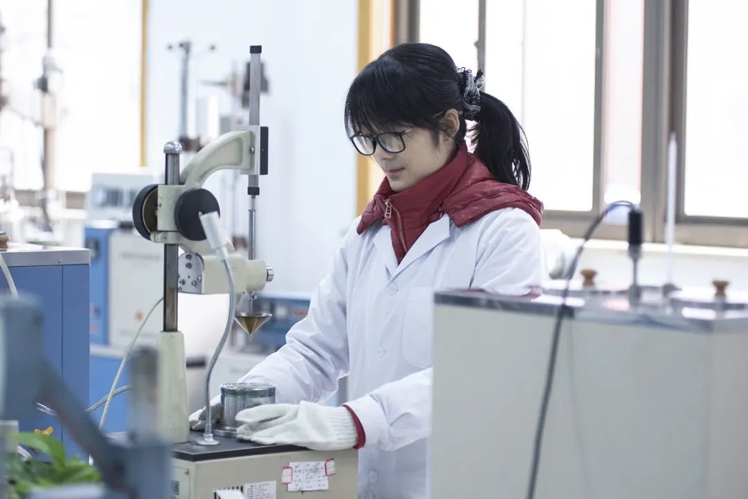 宝星润滑油：深耕食品医疗与工业领域的专业润滑解决方案提供商
